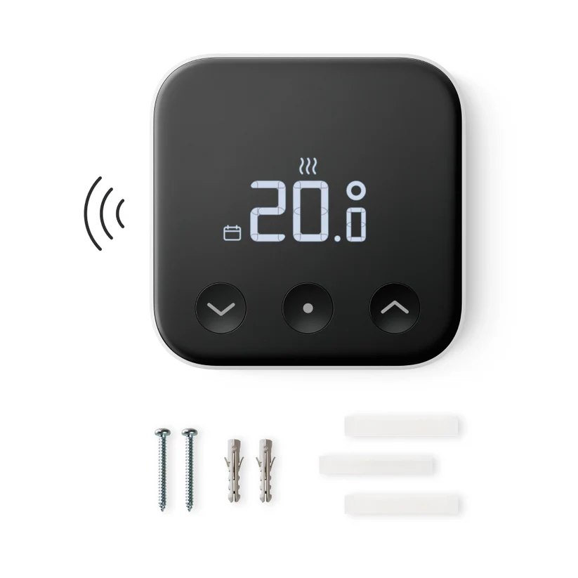 Smart heating controller installed on a wall